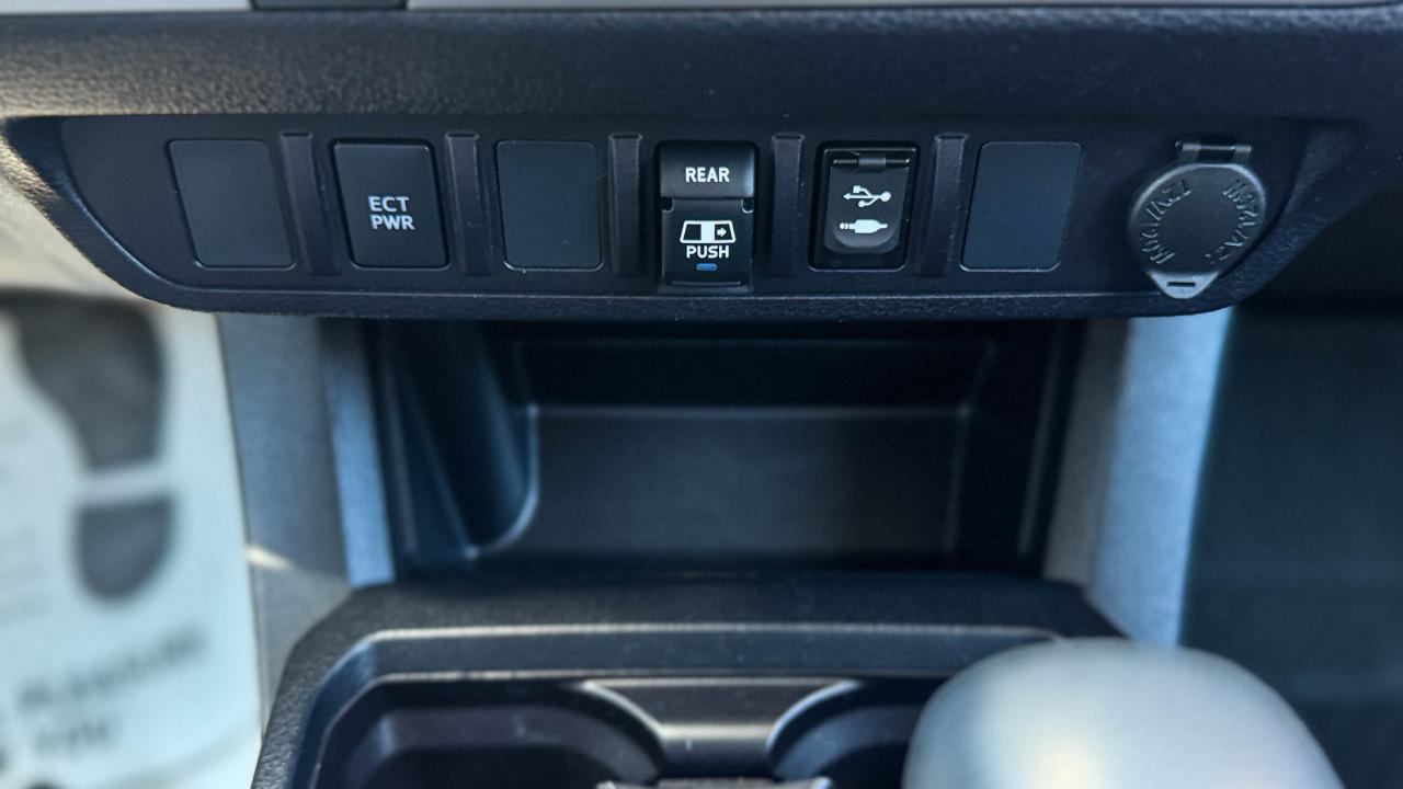 Toyota Tacoma 4WD SR5 Double Cab 5' Bed V6 AT (Natl) 2019