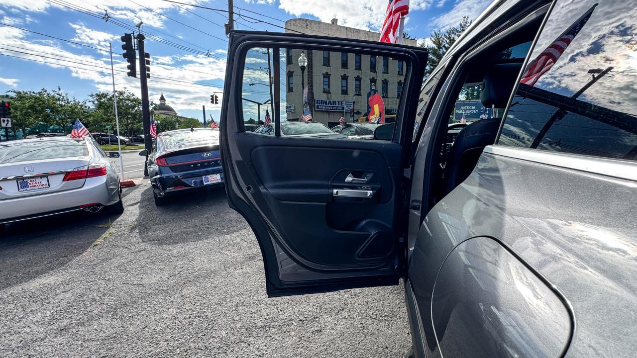 Mercedes-Benz GLB GLB 250 4MATIC SUV 2020