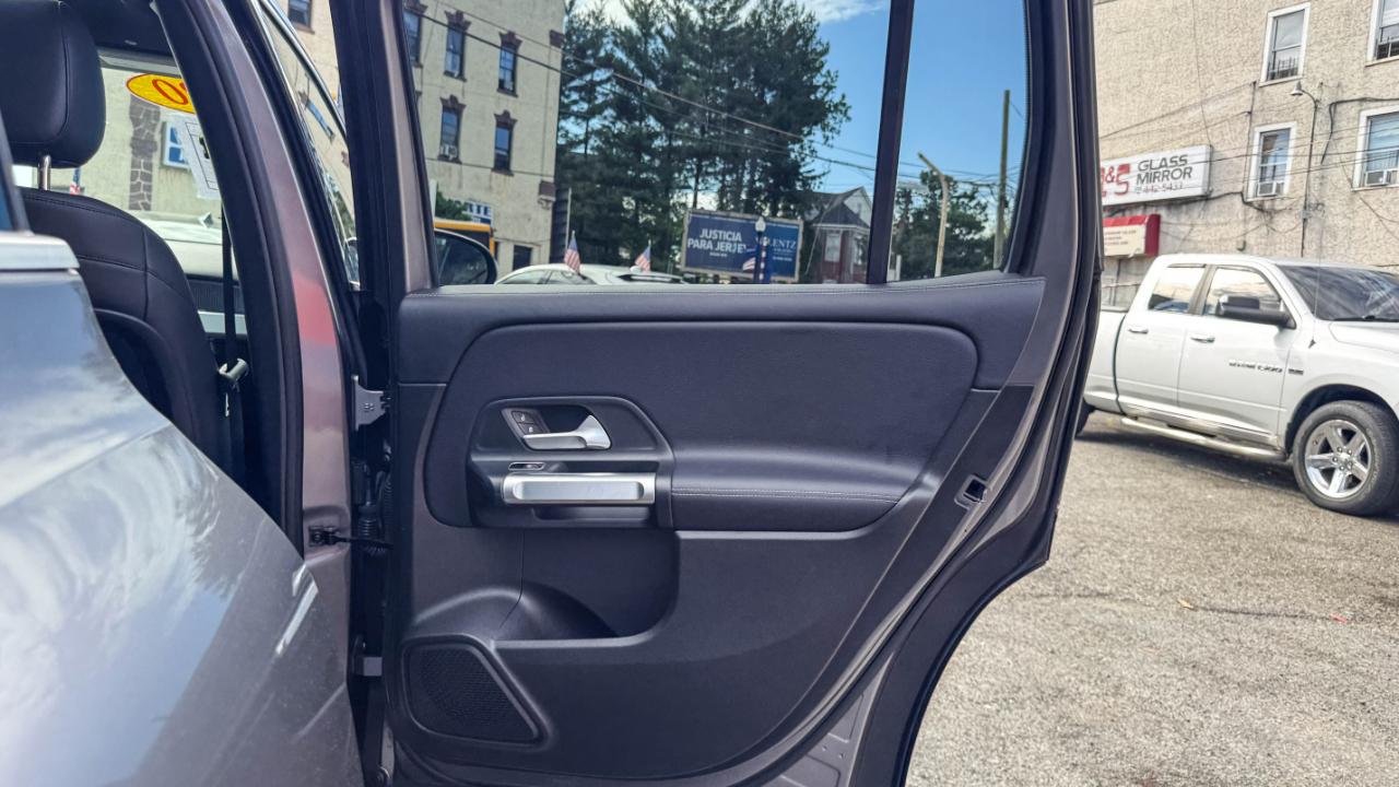 Mercedes-Benz GLB GLB 250 4MATIC SUV 2020
