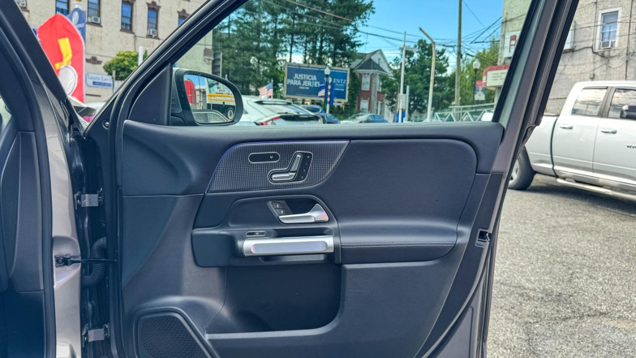 Mercedes-Benz GLB GLB 250 4MATIC SUV 2020