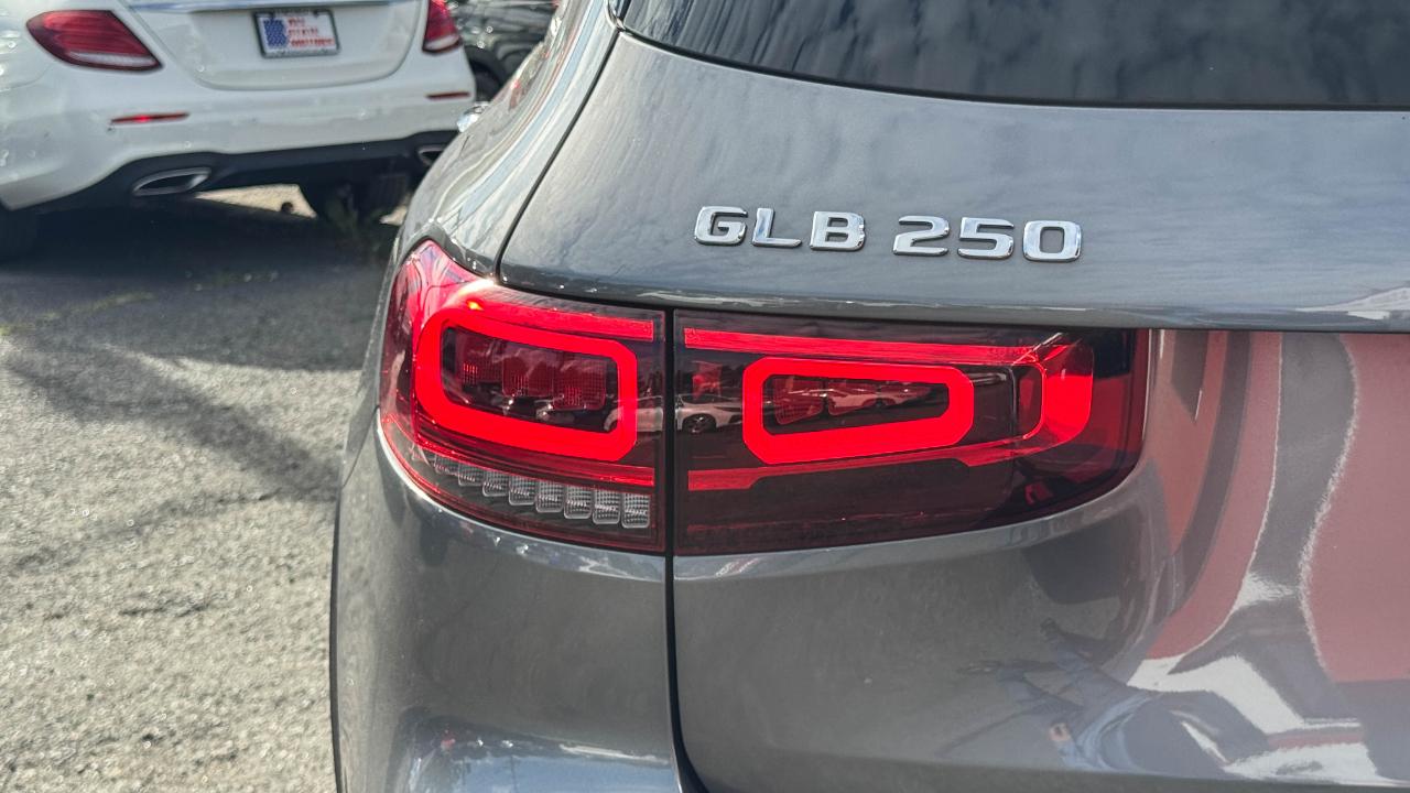 Mercedes-Benz GLB GLB 250 4MATIC SUV 2020