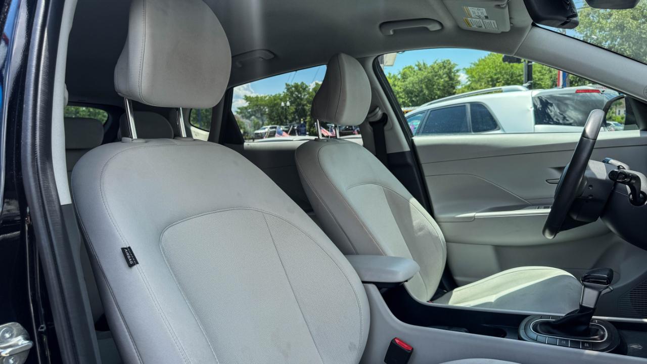 Hyundai Kona SEL FWD 2024