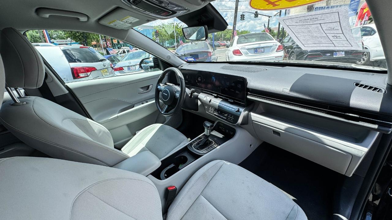 Hyundai Kona SEL FWD 2024