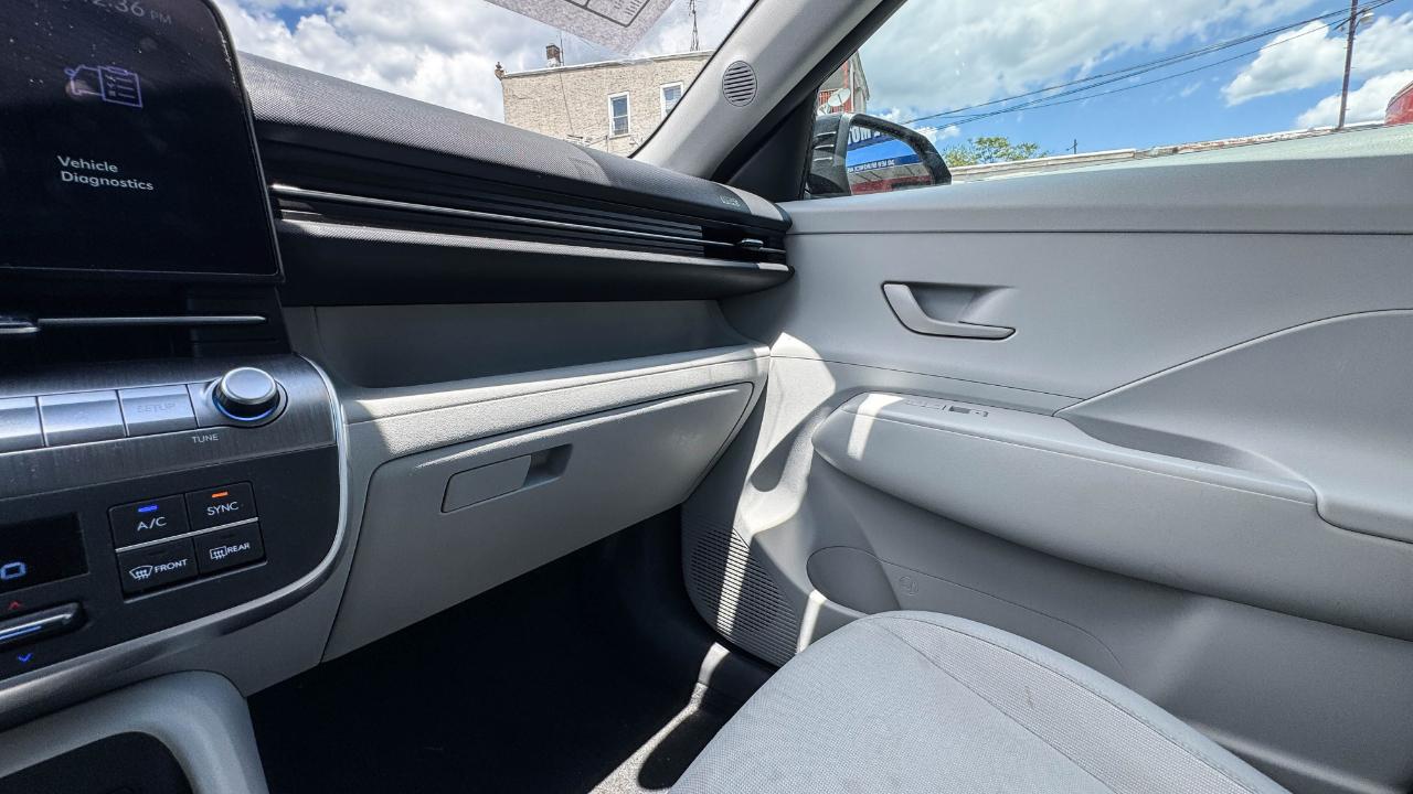 Hyundai Kona SEL FWD 2024