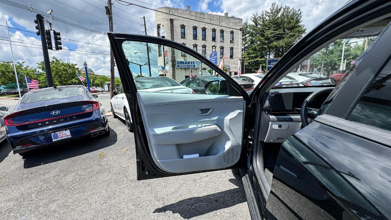 Hyundai Kona SEL FWD 2024