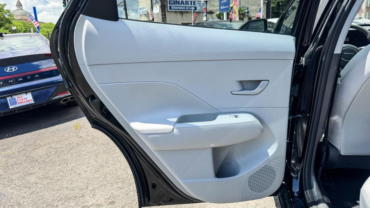 Hyundai Kona SEL FWD 2024