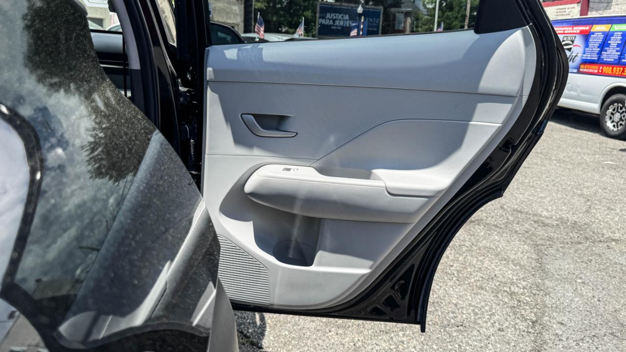 Hyundai Kona SEL FWD 2024