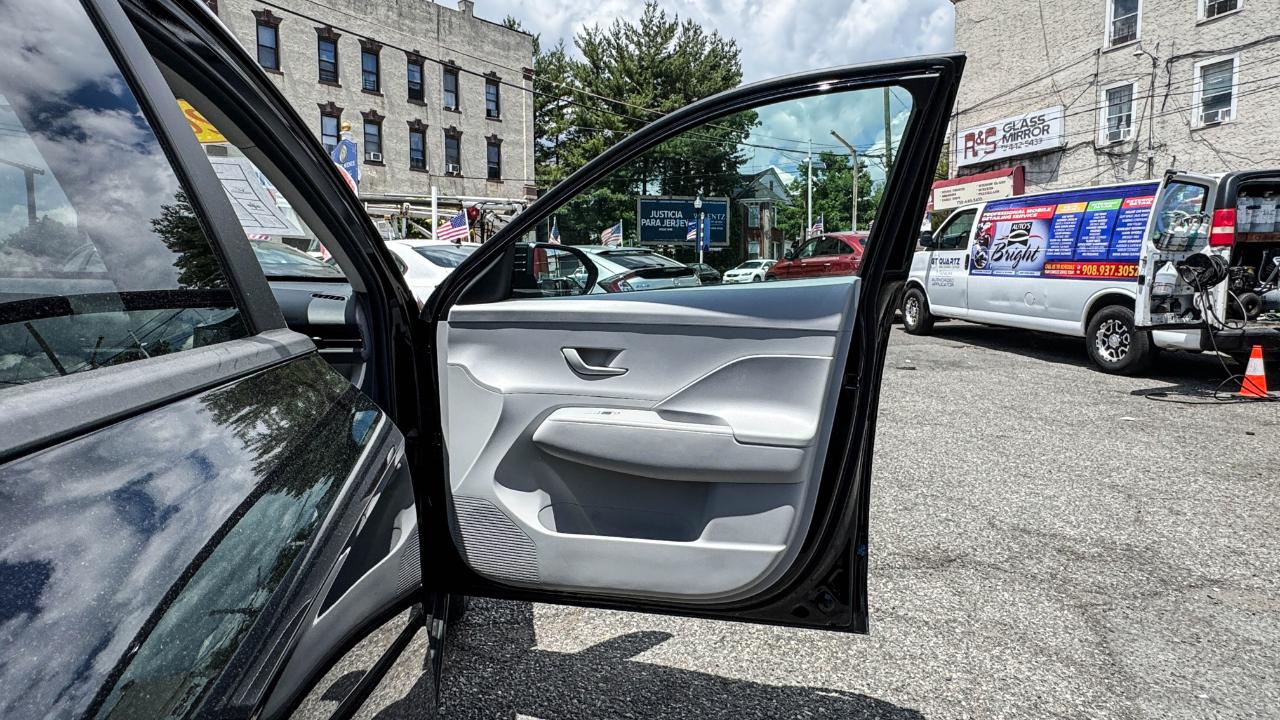 Hyundai Kona SEL FWD 2024