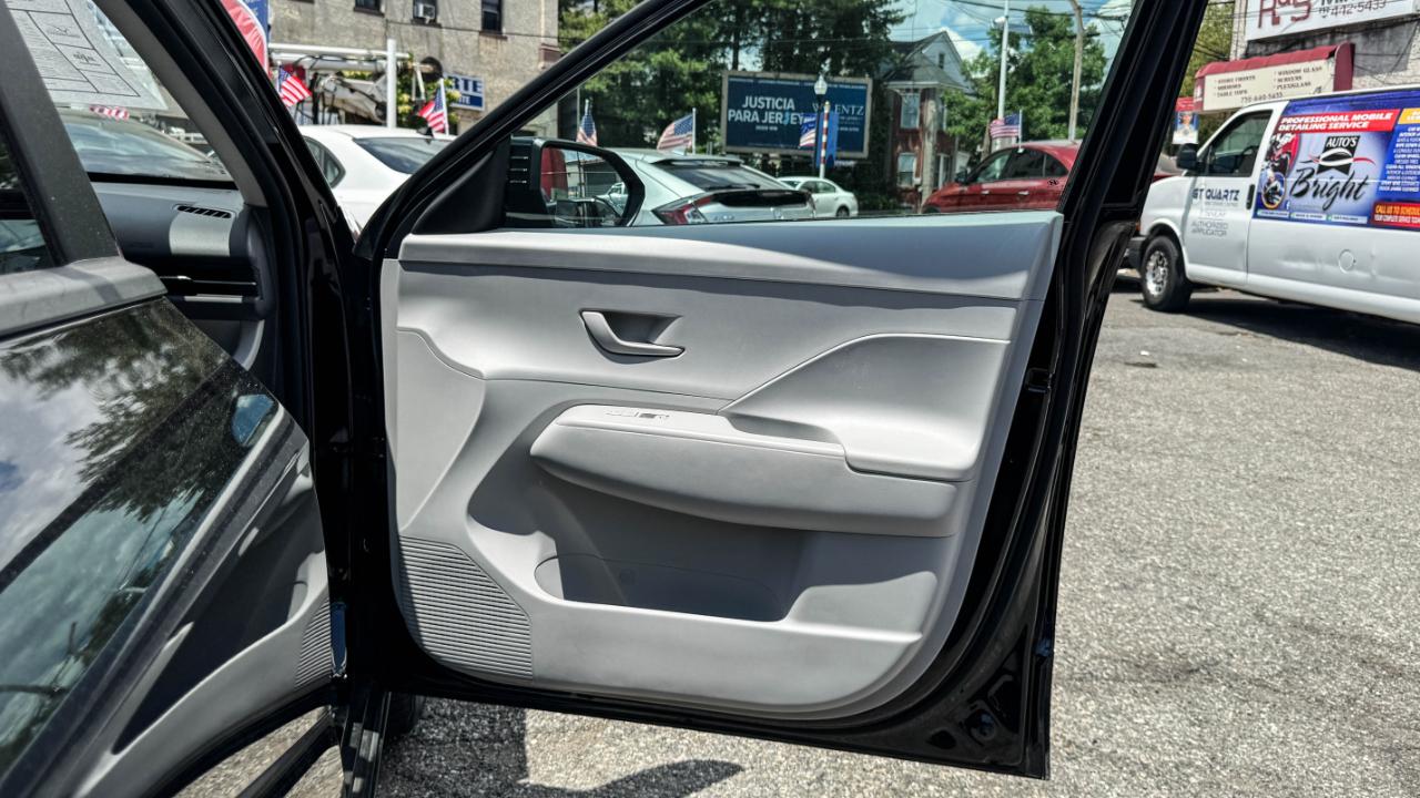 Hyundai Kona SEL FWD 2024