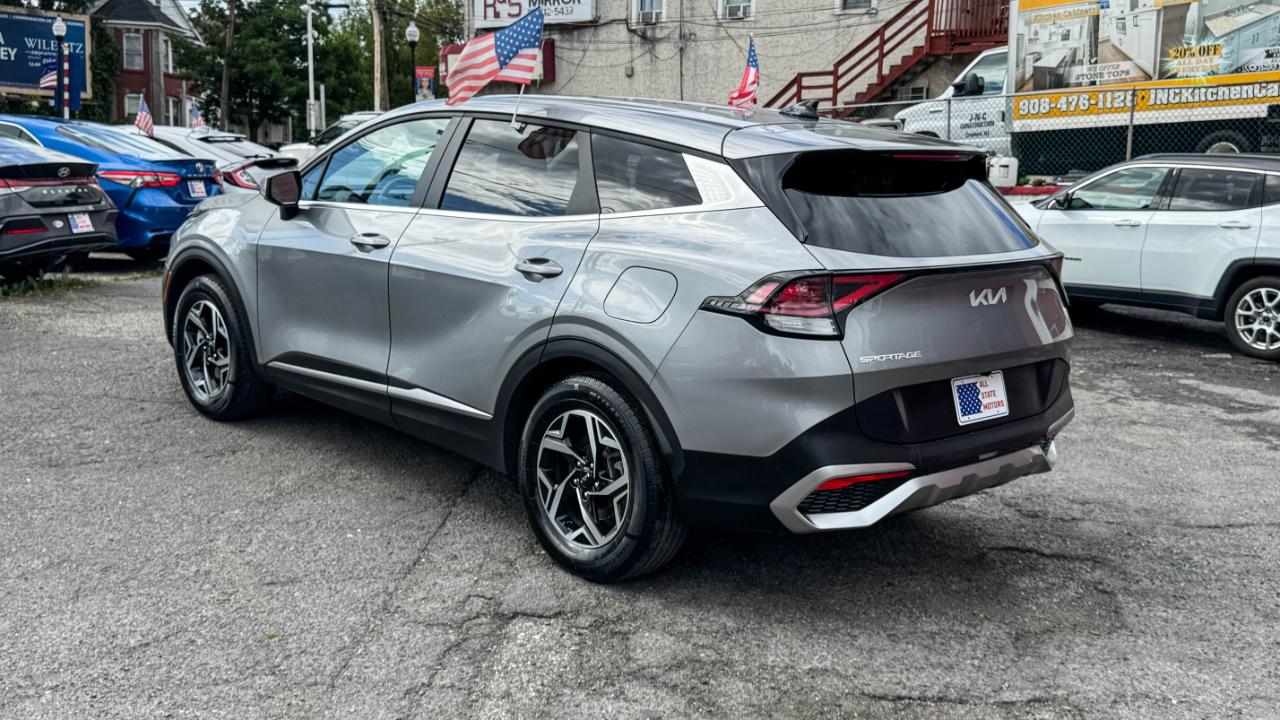 Kia Sportage LX FWD 2024