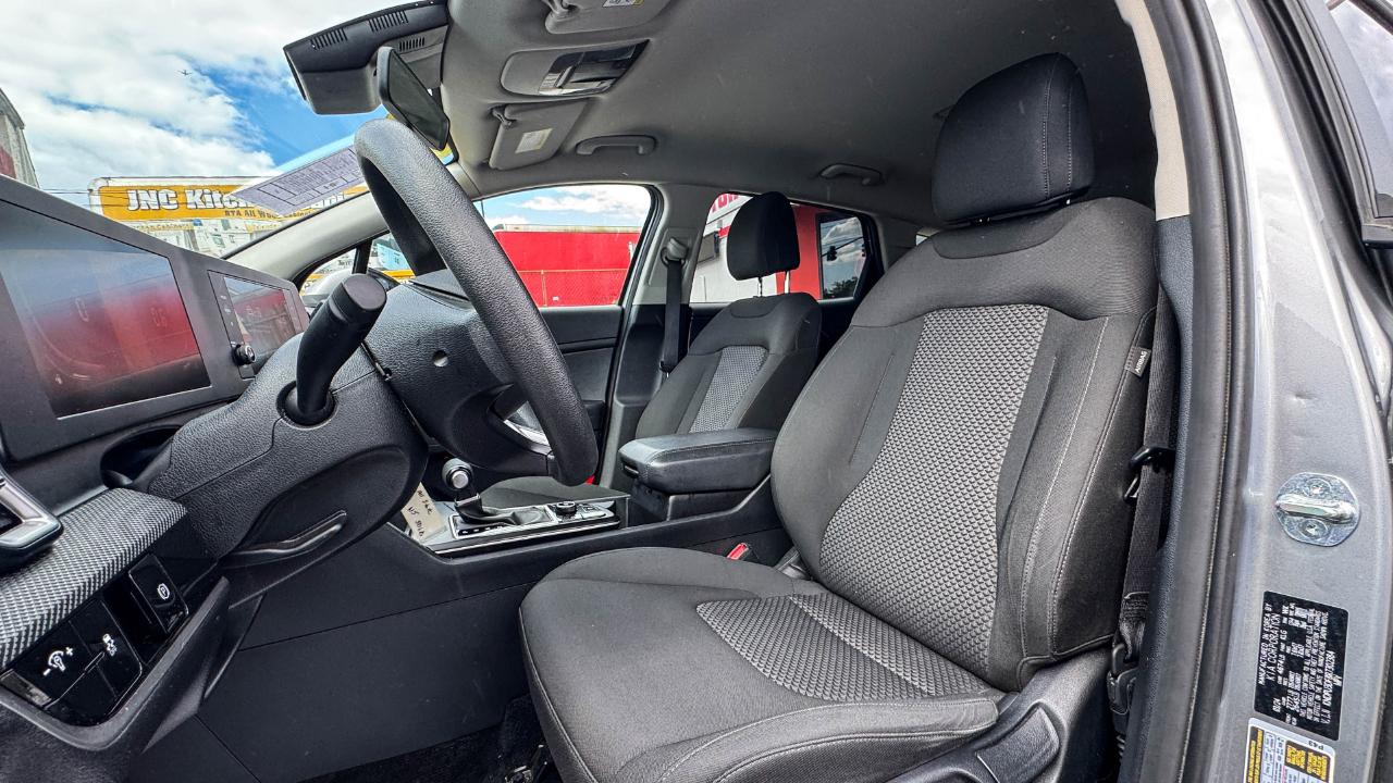 Kia Sportage LX FWD 2024