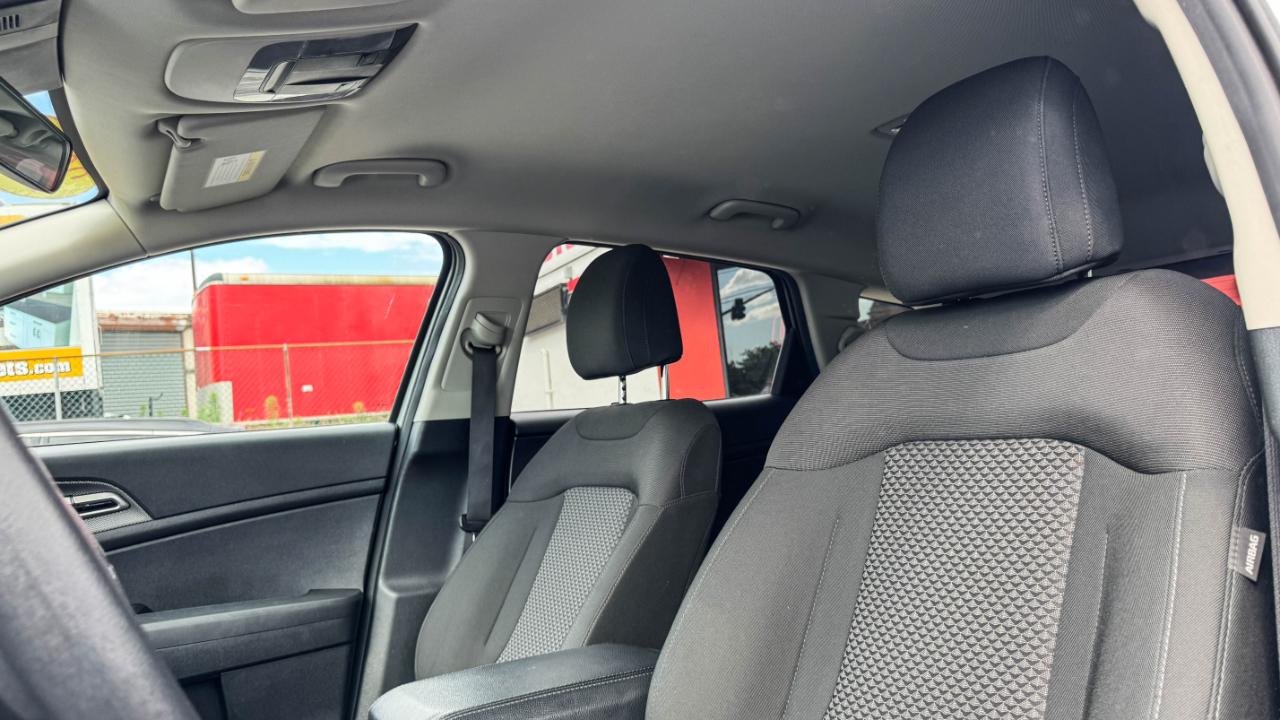 Kia Sportage LX FWD 2024