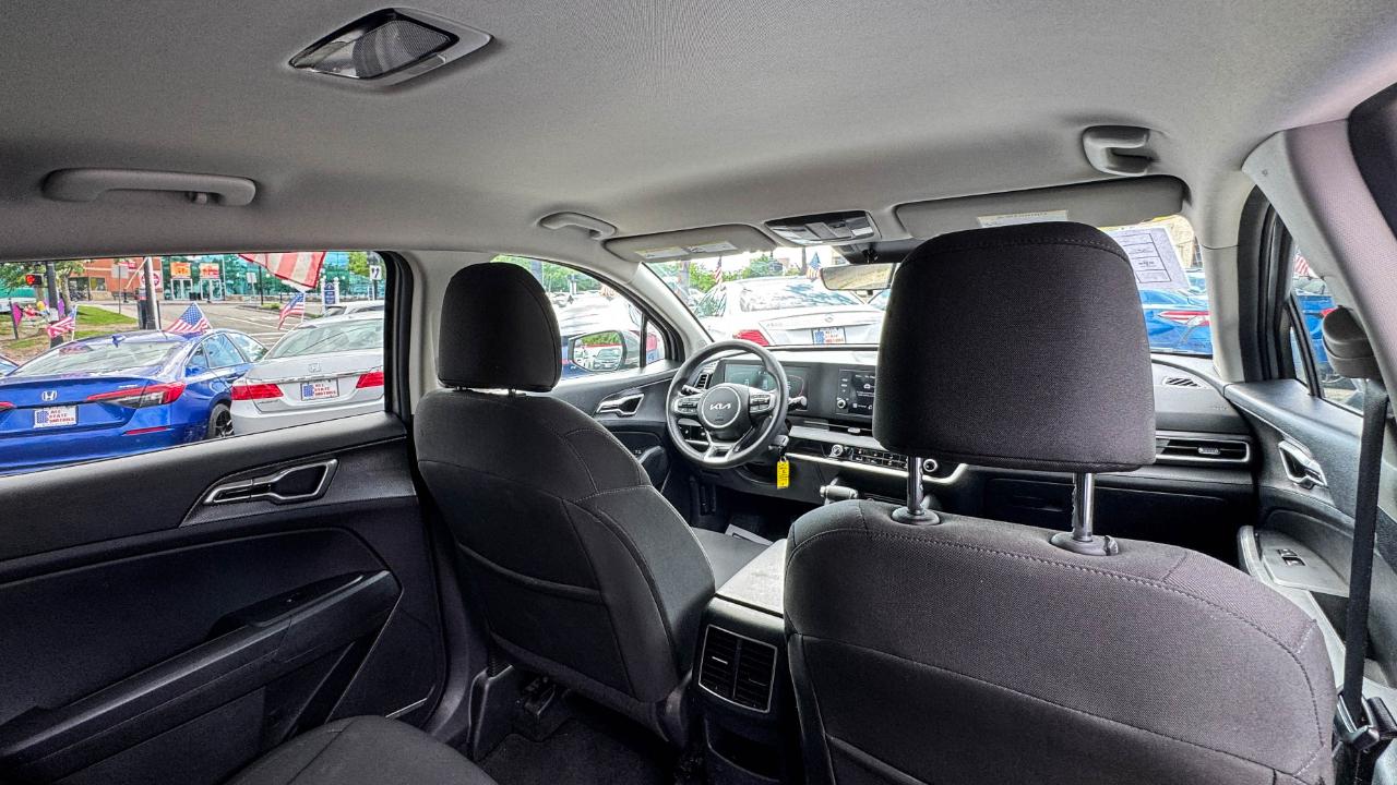 Kia Sportage LX FWD 2024