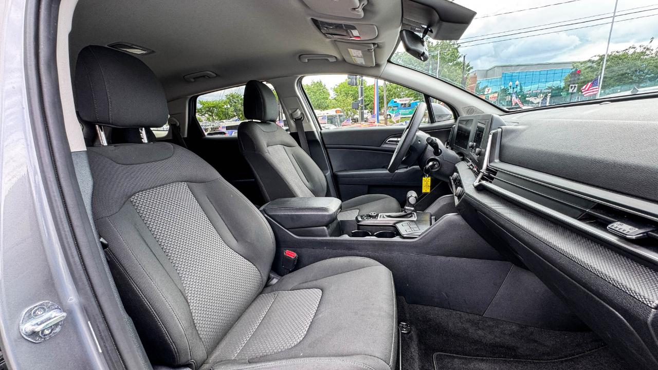 Kia Sportage LX FWD 2024