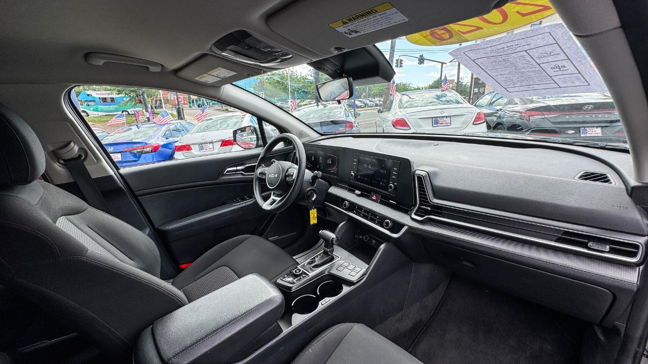 Kia Sportage LX FWD 2024