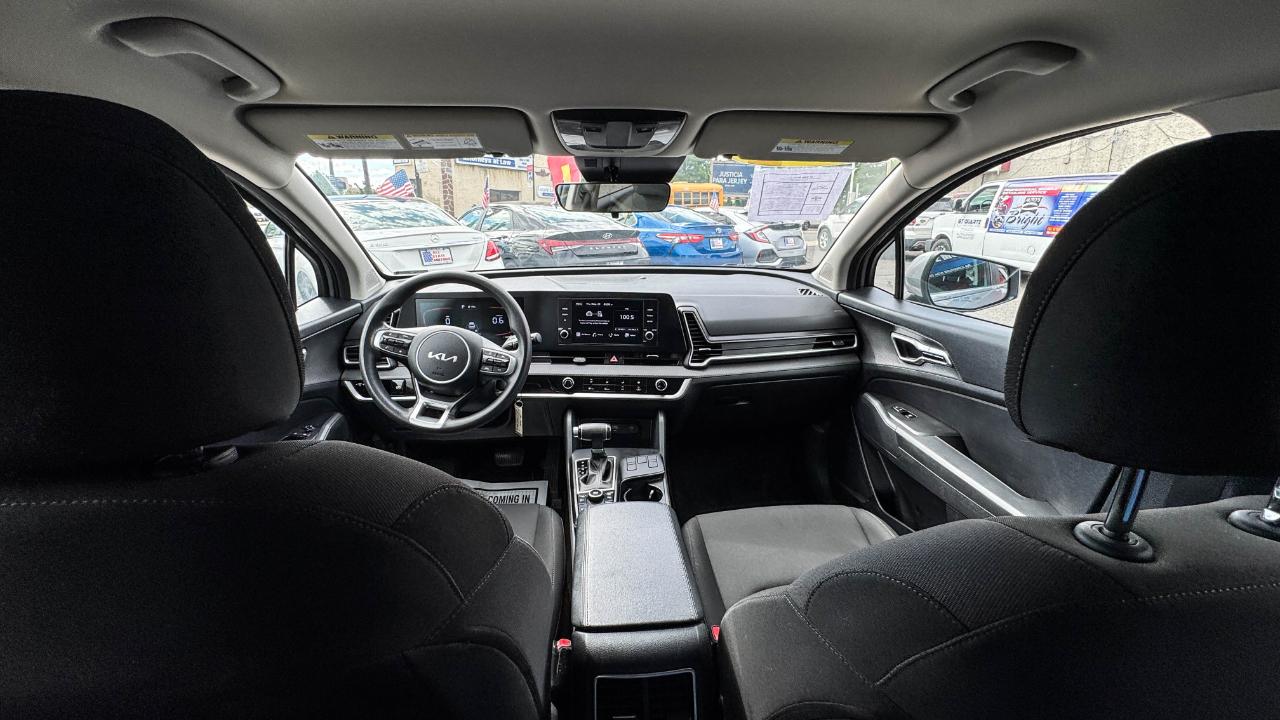 Kia Sportage LX FWD 2024