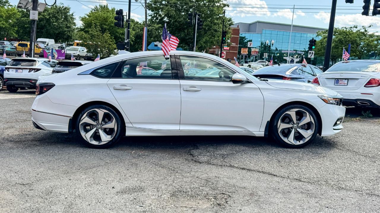 Honda Accord Sedan Touring 2.0T Auto 2020