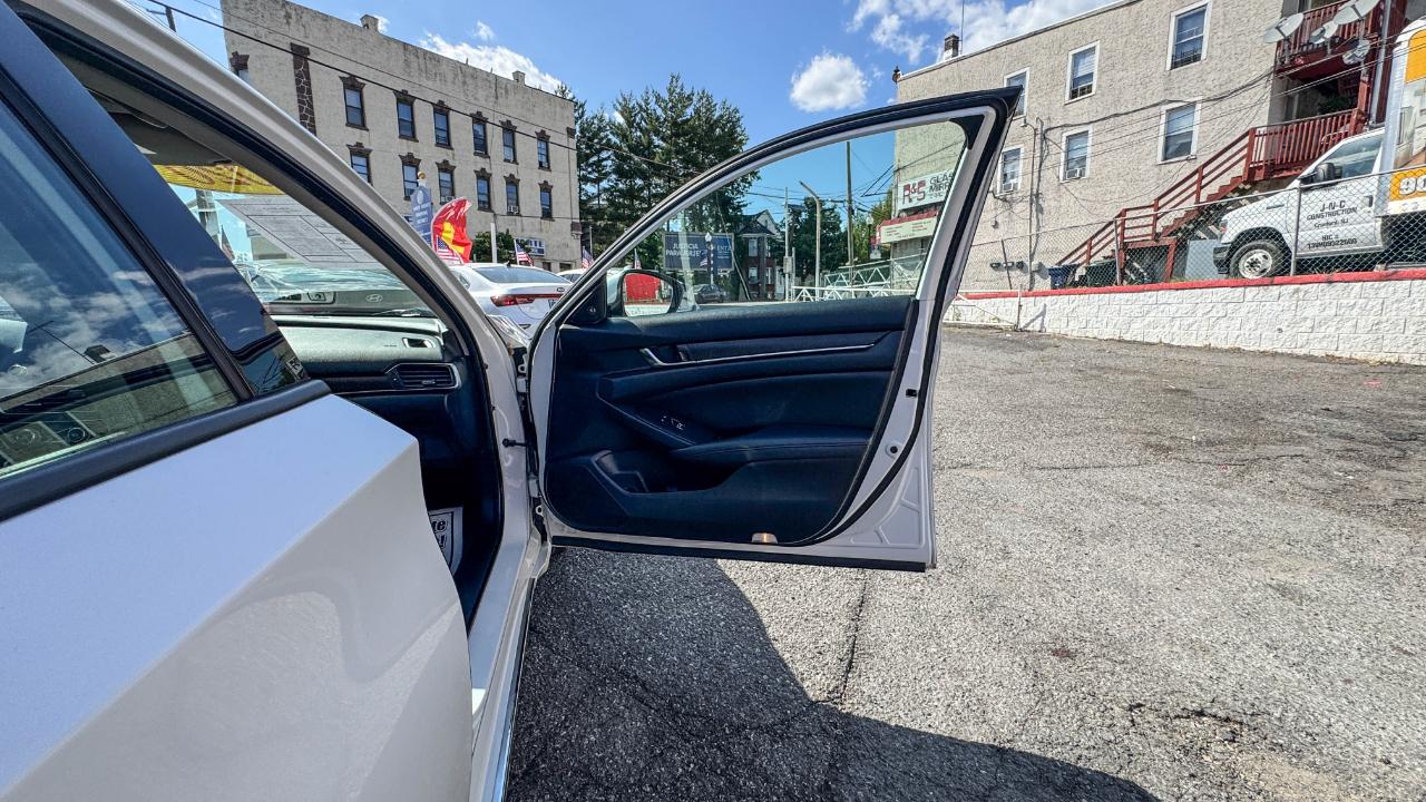 Honda Accord Sedan Touring 2.0T Auto 2020