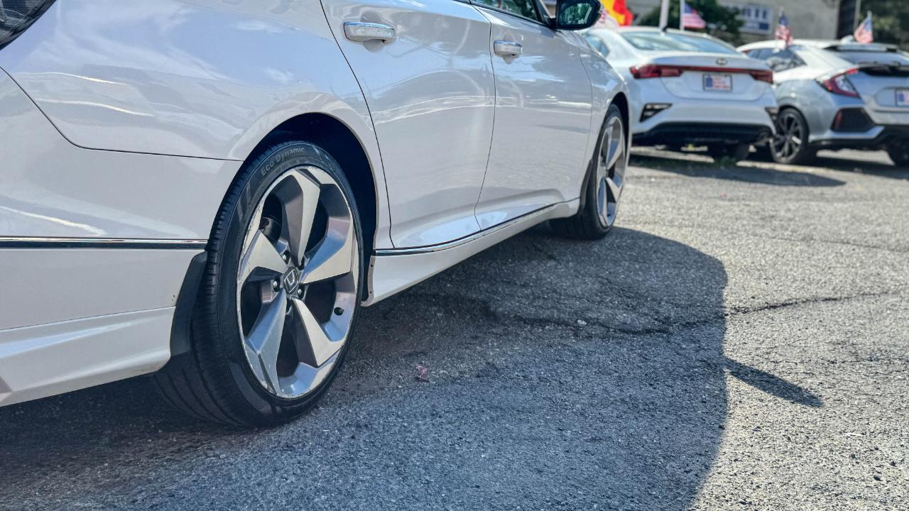 Honda Accord Sedan Touring 2.0T Auto 2020