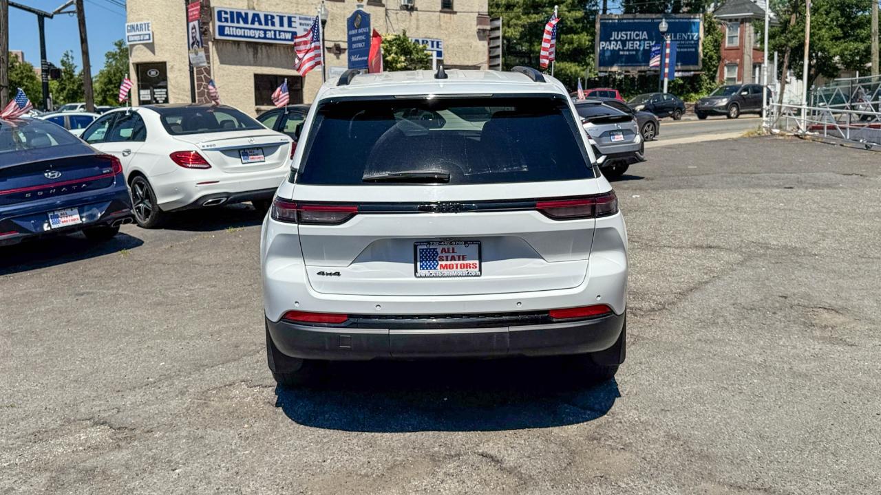 Jeep Grand Cherokee Altitude 4x4 2022