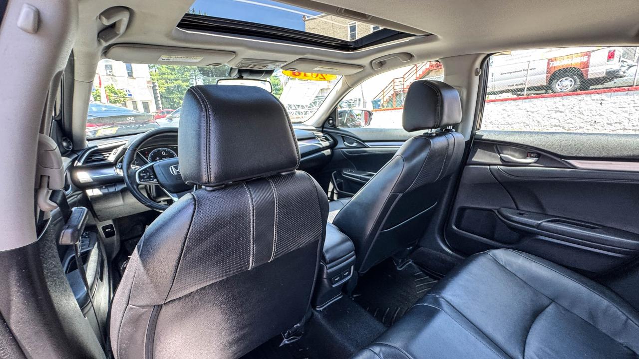 Honda Civic Sedan 4dr CVT Touring 2016
