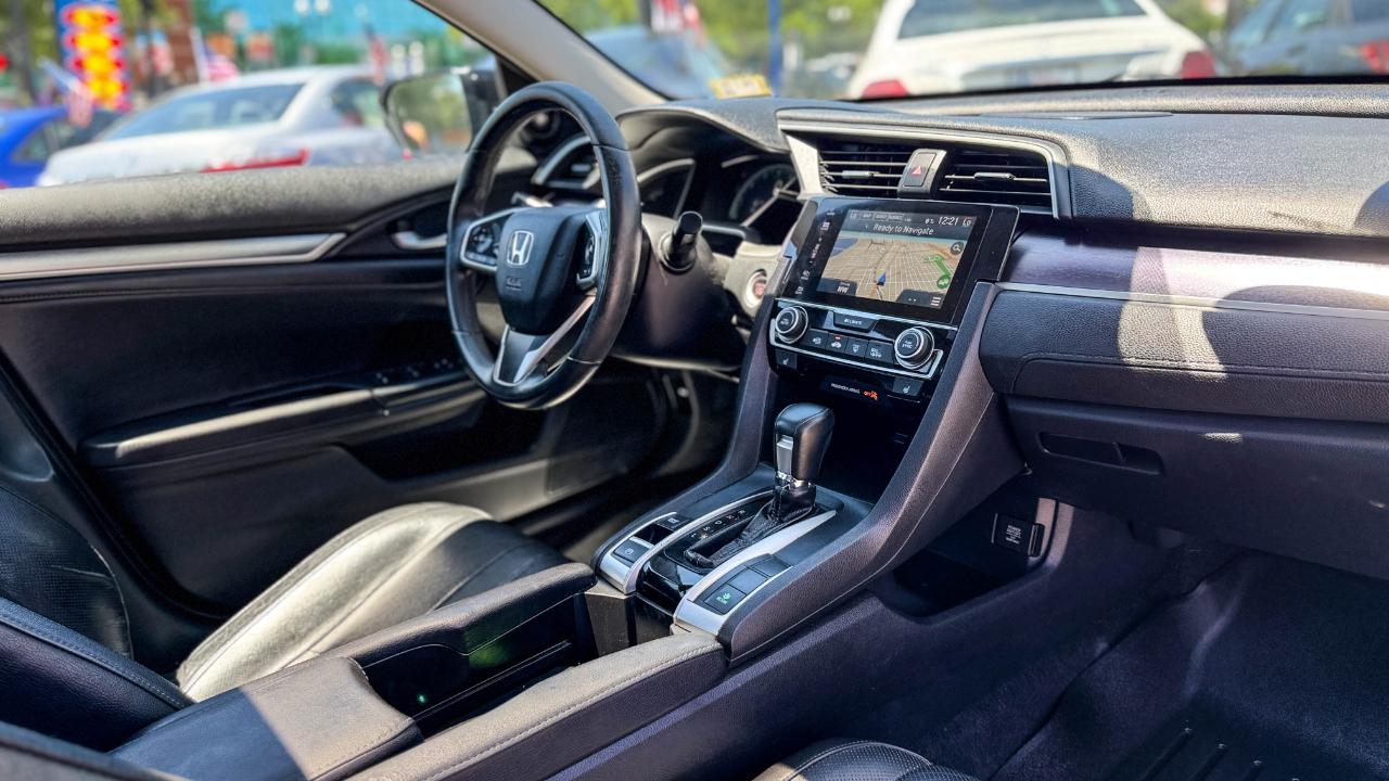 Honda Civic Sedan 4dr CVT Touring 2016