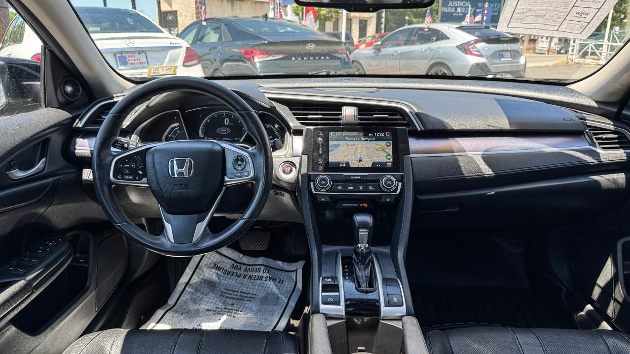 Honda Civic Sedan 4dr CVT Touring 2016