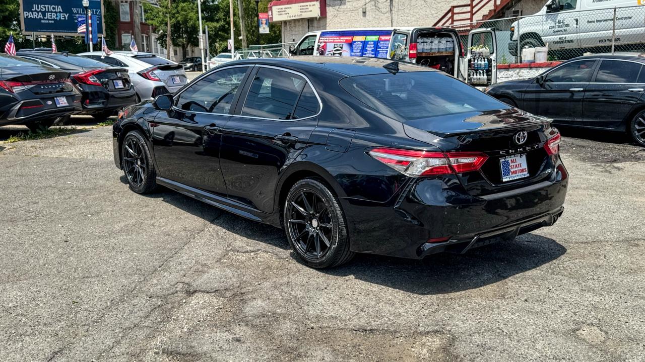 Toyota Camry SE Auto (Natl) 2019