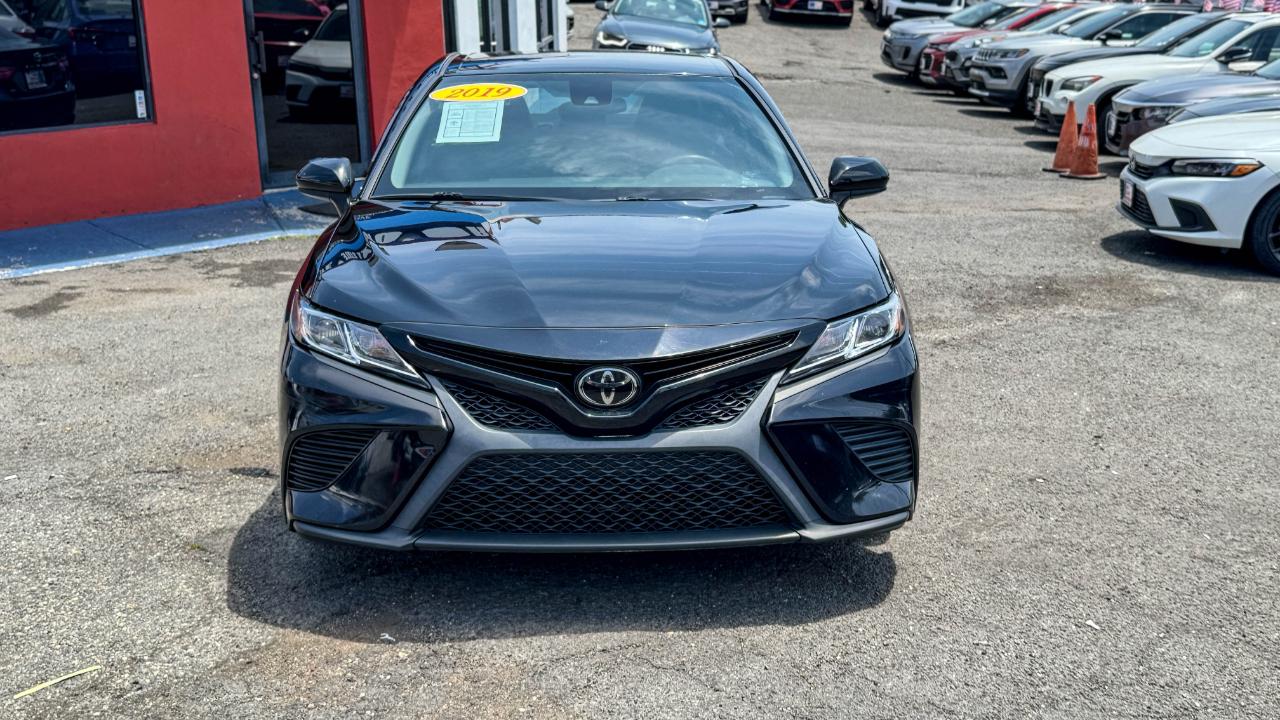 Toyota Camry SE Auto (Natl) 2019