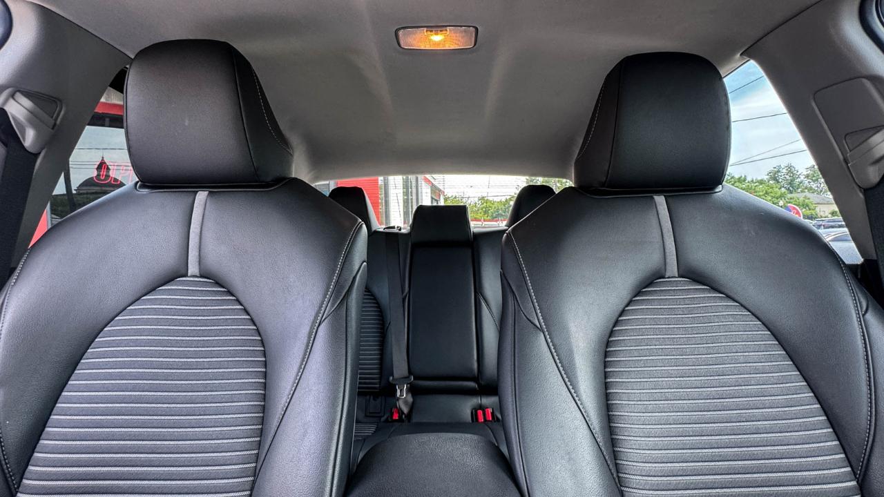 Toyota Camry SE Auto (Natl) 2019