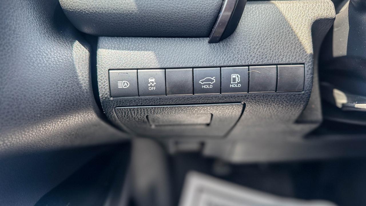 Toyota Camry SE Auto (Natl) 2019
