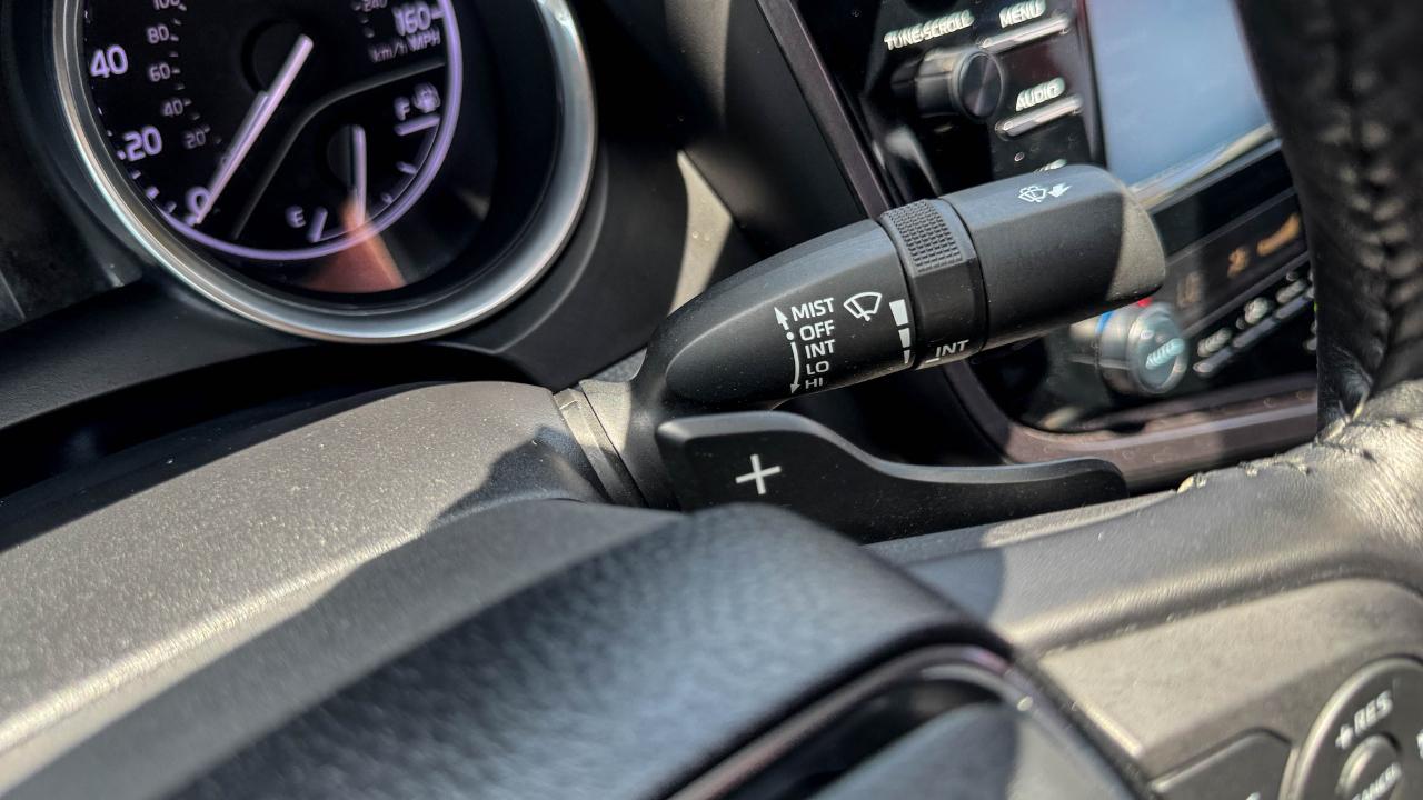 Toyota Camry SE Auto (Natl) 2019