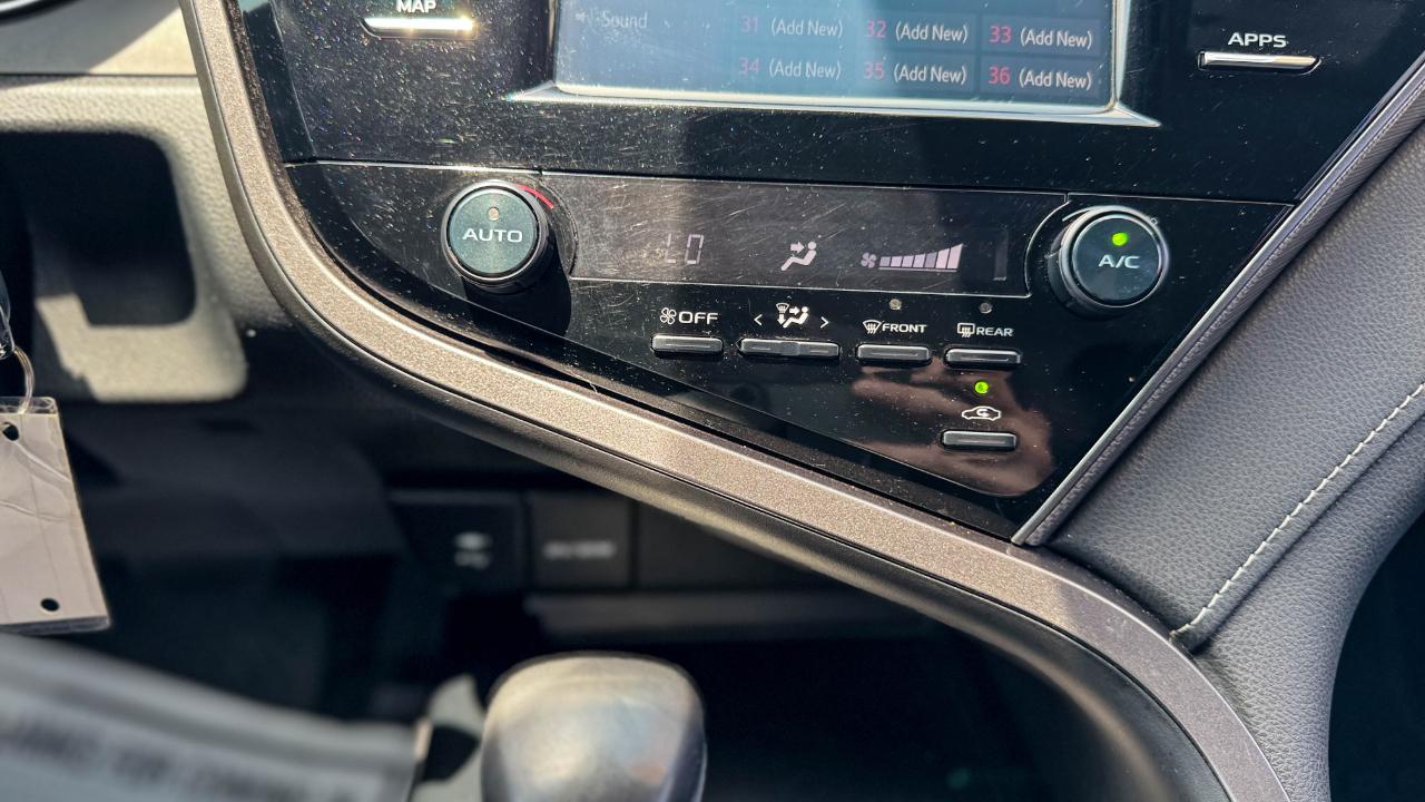 Toyota Camry SE Auto (Natl) 2019
