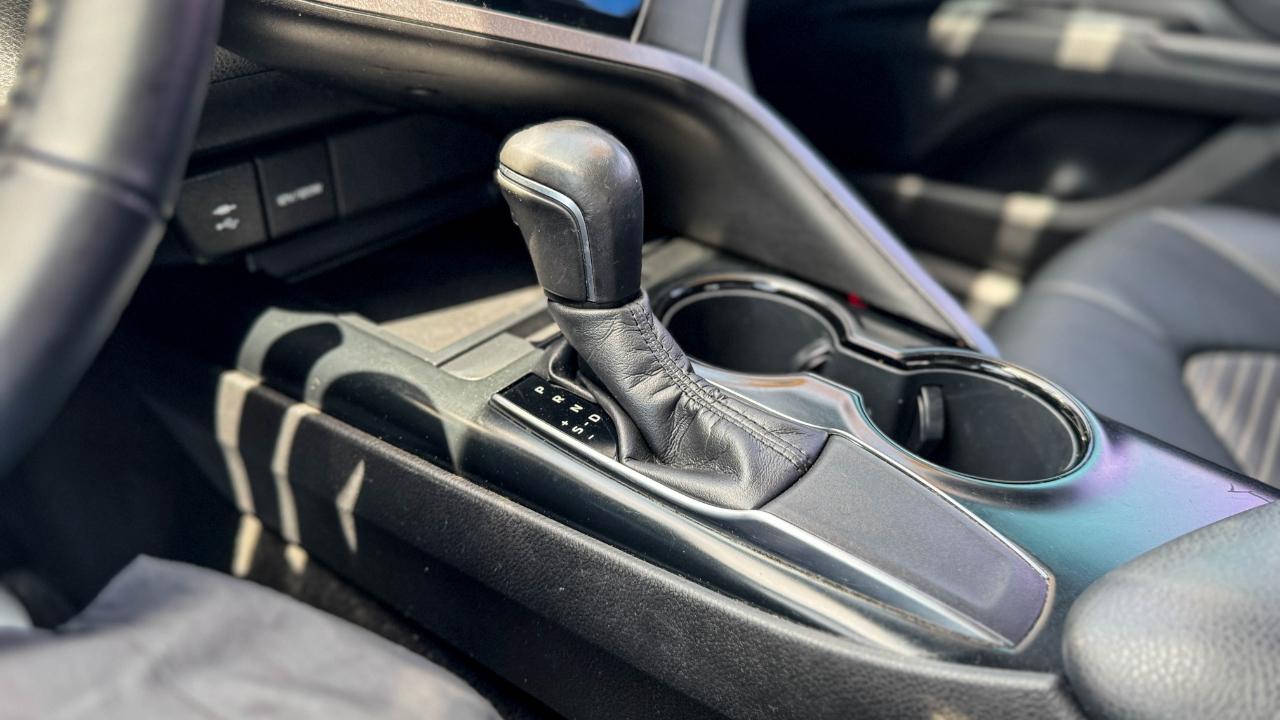 Toyota Camry SE Auto (Natl) 2019