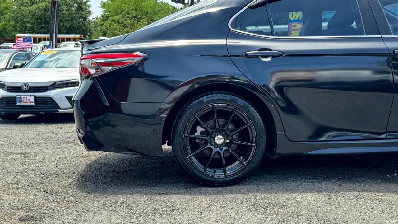Toyota Camry SE Auto (Natl) 2019