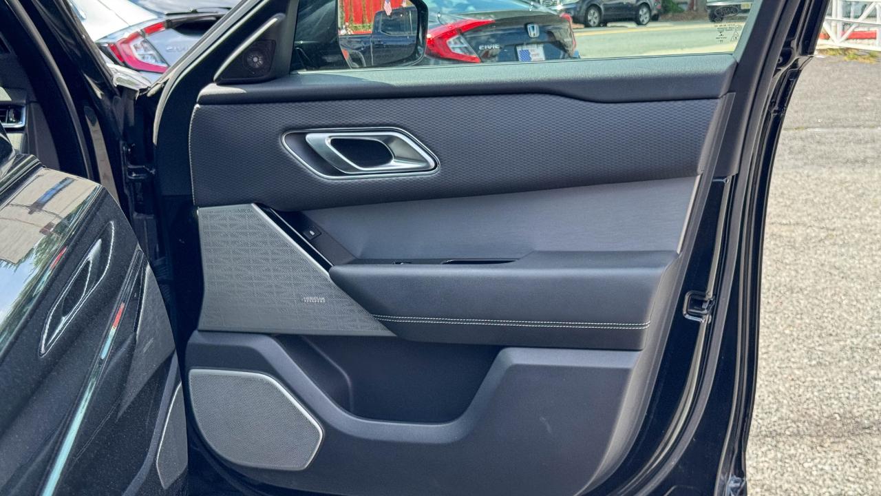 Land Rover Range Rover Velar R-Dynamic S 2021