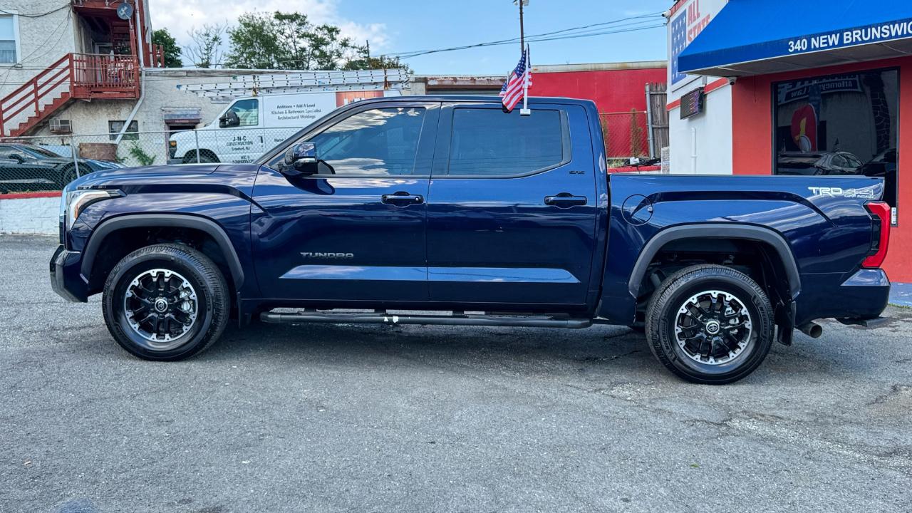 Toyota Tundra 4WD SR5 CrewMax 5.5' Bed (Natl) 2023