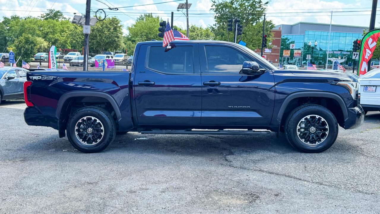Toyota Tundra 4WD SR5 CrewMax 5.5' Bed (Natl) 2023