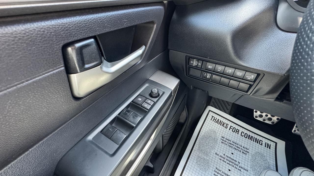 Toyota Tundra 4WD SR5 CrewMax 5.5' Bed (Natl) 2023