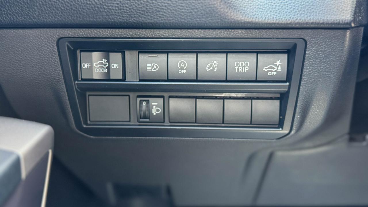 Toyota Tundra 4WD SR5 CrewMax 5.5' Bed (Natl) 2023