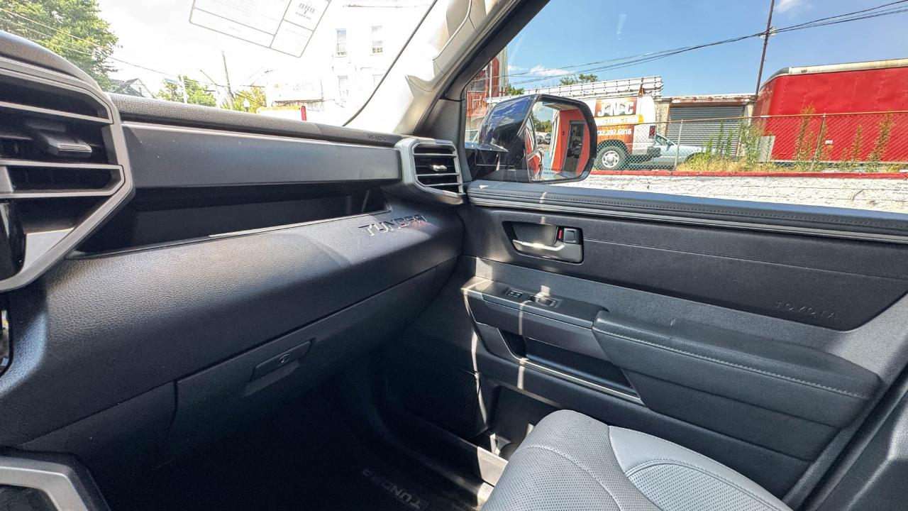 Toyota Tundra 4WD SR5 CrewMax 5.5' Bed (Natl) 2023