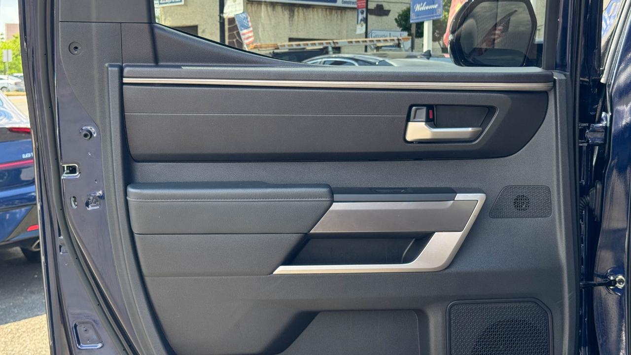 Toyota Tundra 4WD SR5 CrewMax 5.5' Bed (Natl) 2023