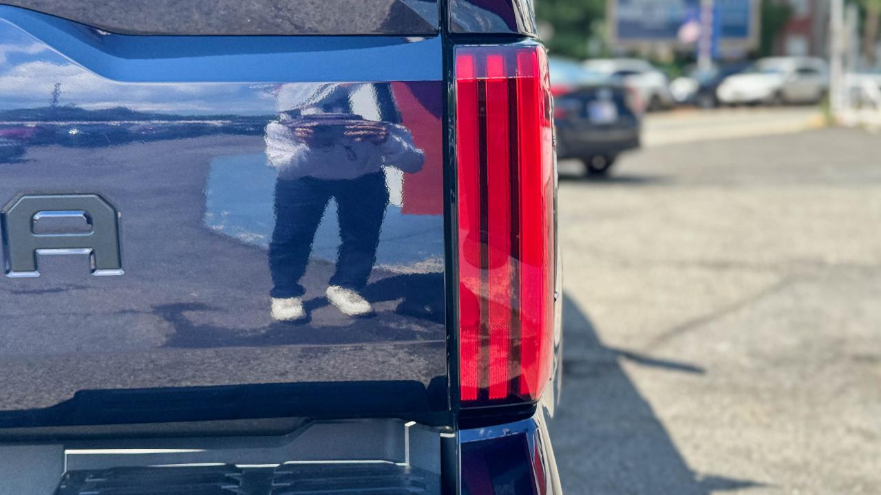 Toyota Tundra 4WD SR5 CrewMax 5.5' Bed (Natl) 2023