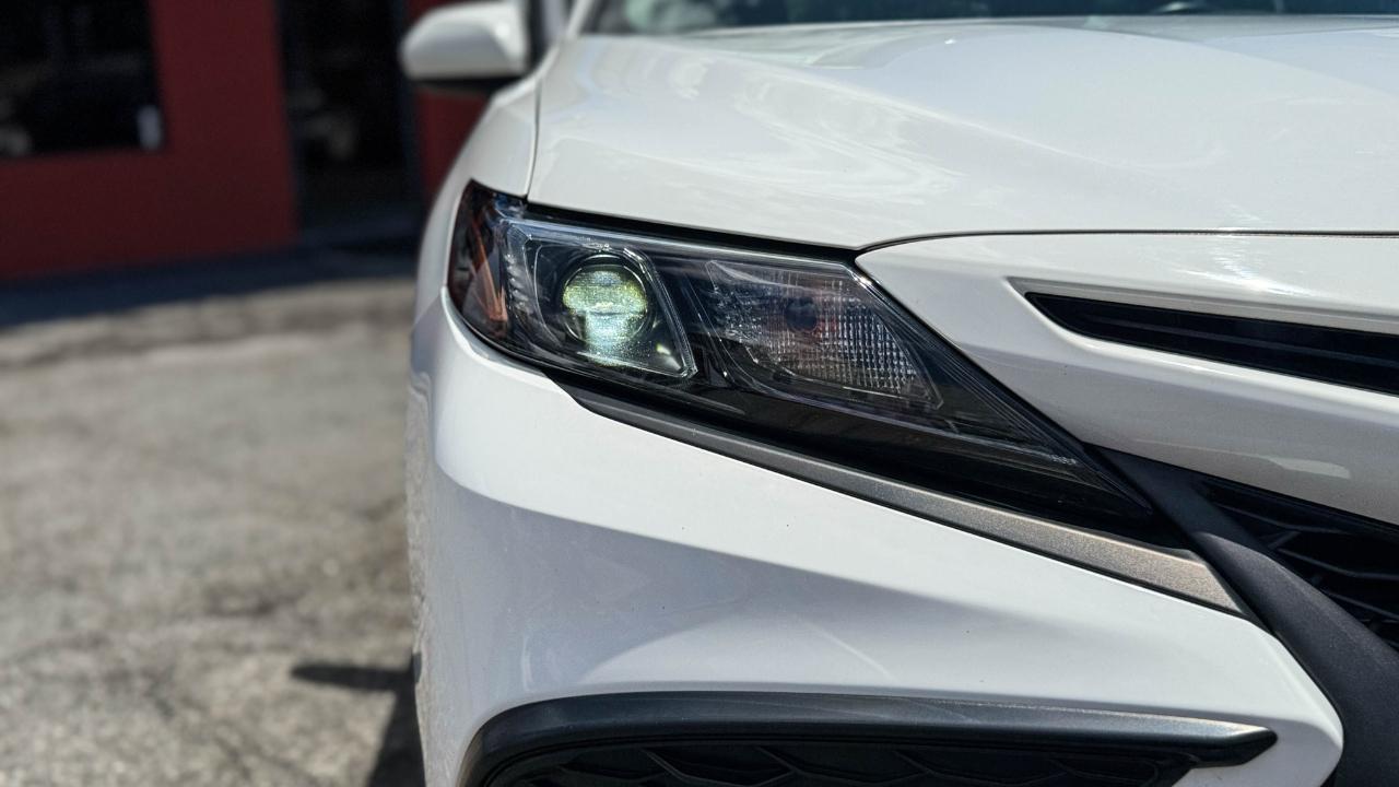 Toyota Camry SE Auto (Natl) 2021