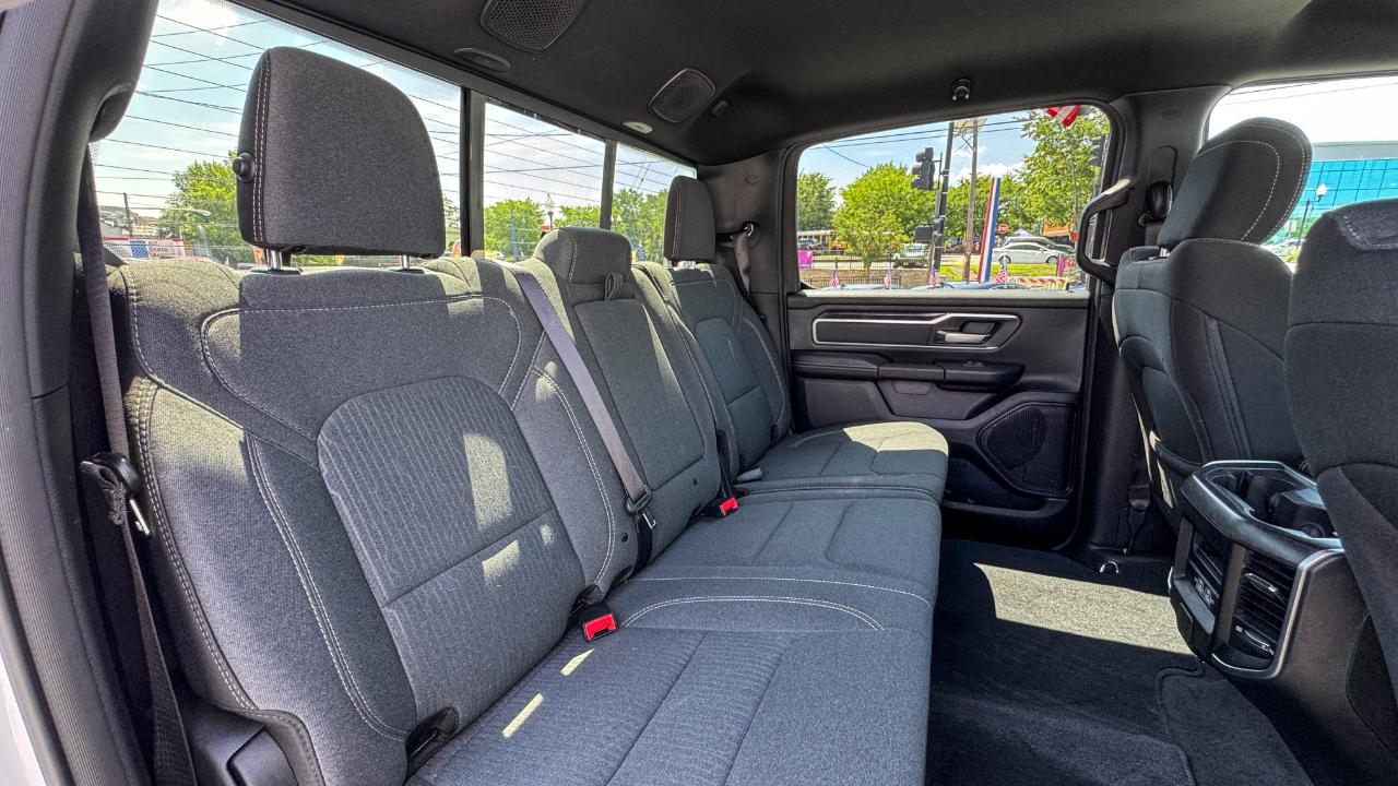RAM 1500 Big Horn 4x4 Crew Cab 5'7" Box 2023