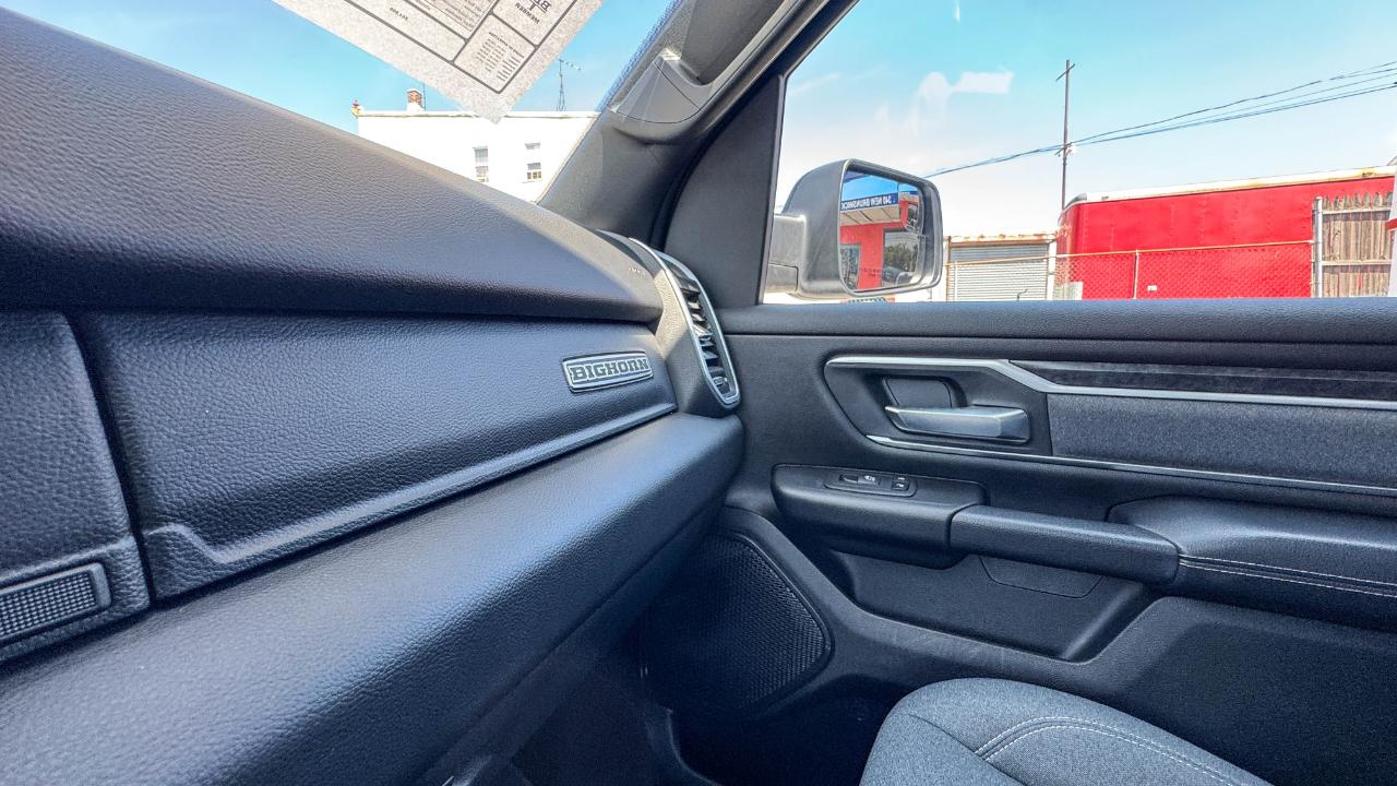 RAM 1500 Big Horn 4x4 Crew Cab 5'7" Box 2023