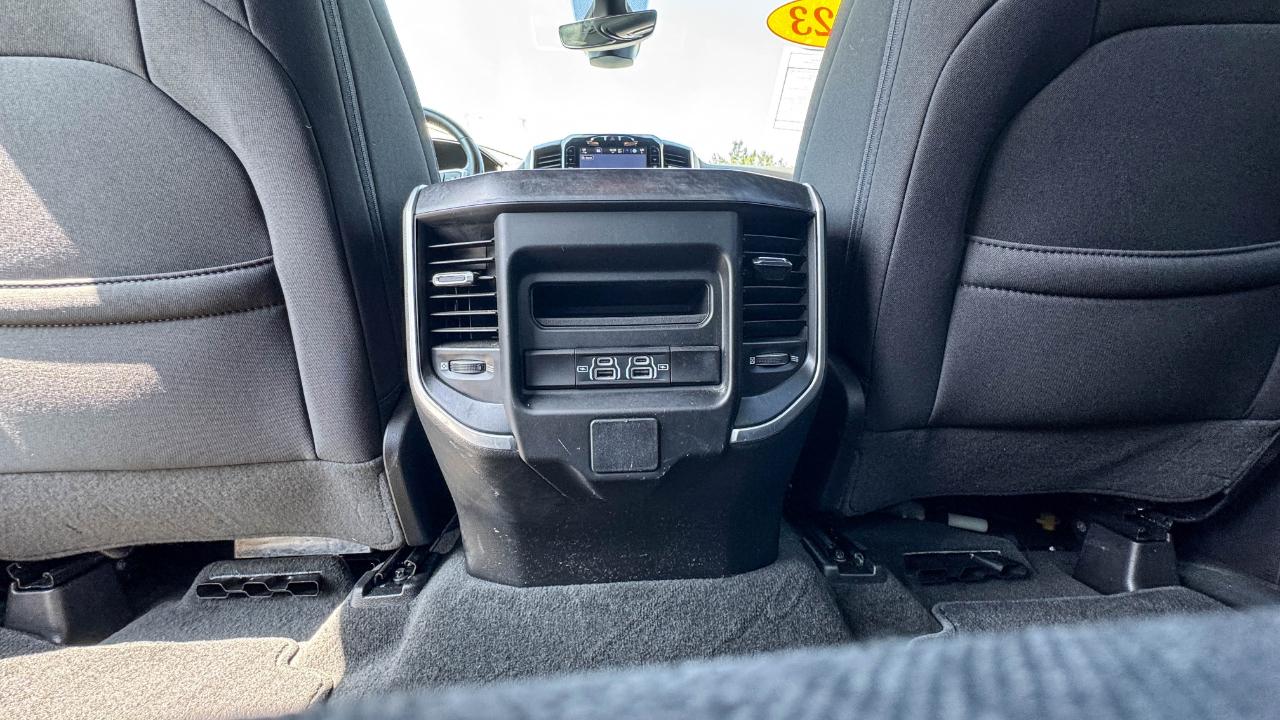 RAM 1500 Big Horn 4x4 Crew Cab 5'7" Box 2023