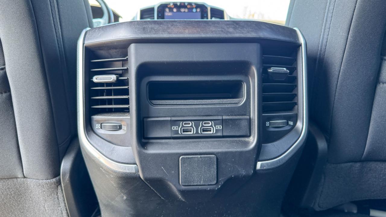 RAM 1500 Big Horn 4x4 Crew Cab 5'7" Box 2023