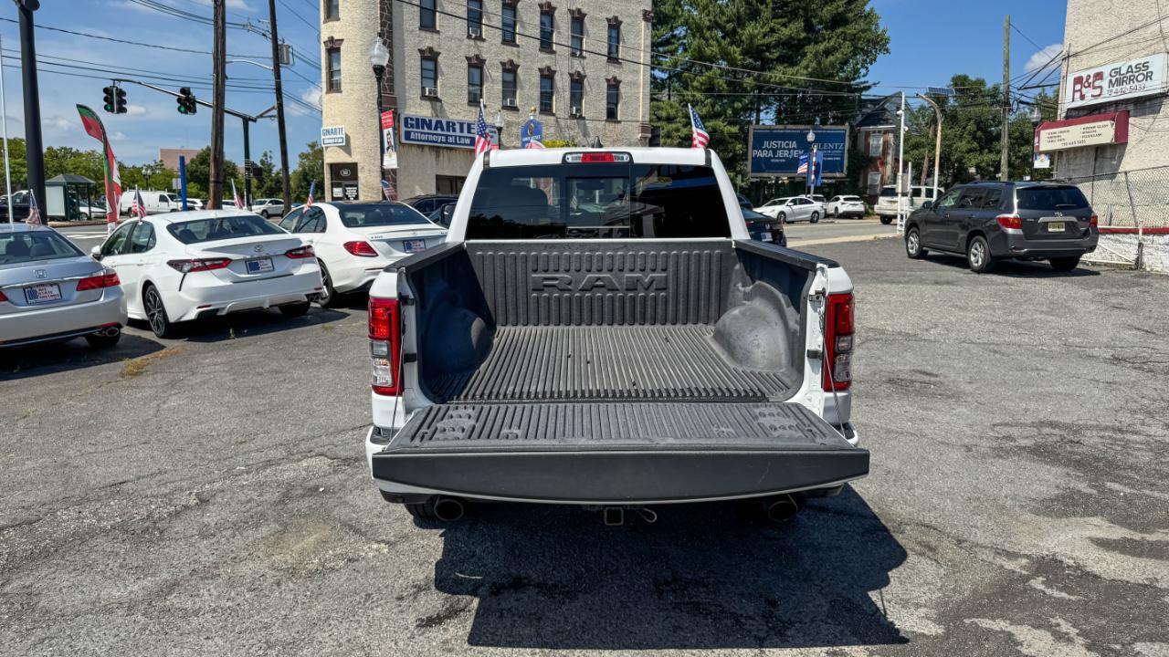 RAM 1500 Big Horn 4x4 Crew Cab 5'7" Box 2023
