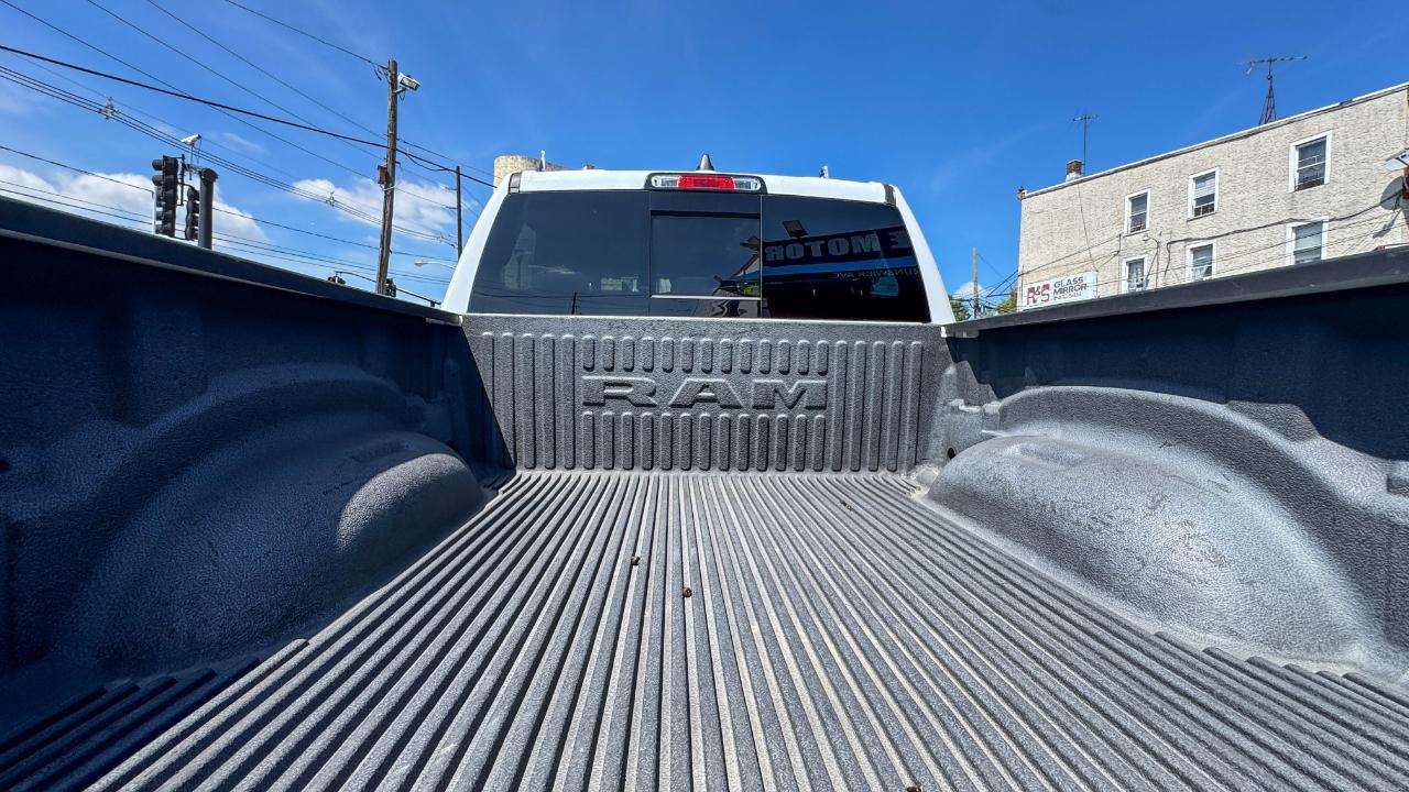 RAM 1500 Big Horn 4x4 Crew Cab 5'7" Box 2023